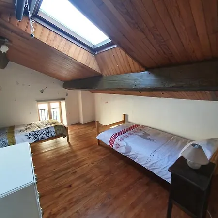 Holiday home Des Luthiers Mirecourt