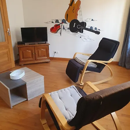 Holiday home Des Luthiers *